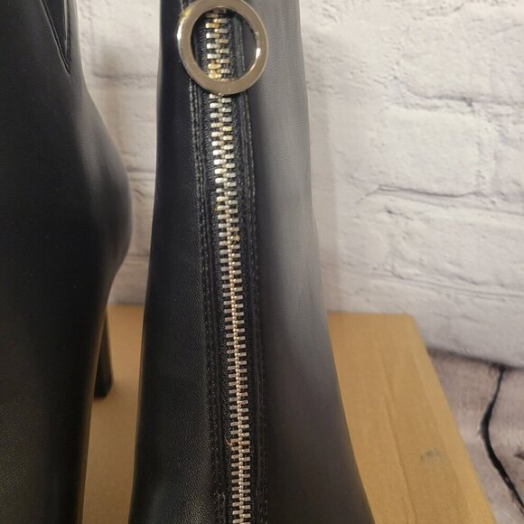 Bar III Dillian Front Zip Shooties - Picture 4 of 11